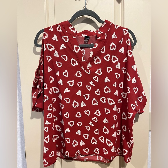 ❤️🤍 SHEIN heart print off shoulder notch collar blouse. Size large. Used once. - Picture 5 of 8